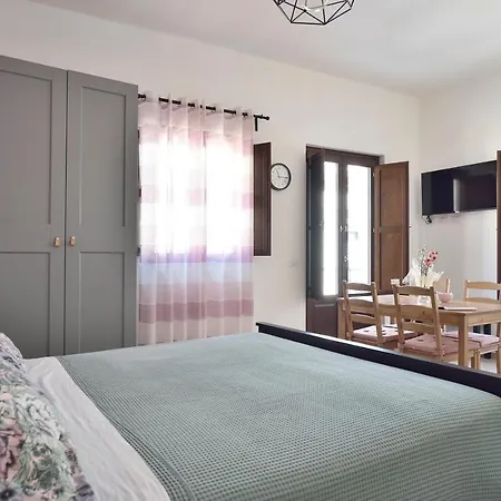 Family Apartment *